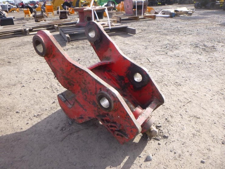 caterpillar-440-image-4