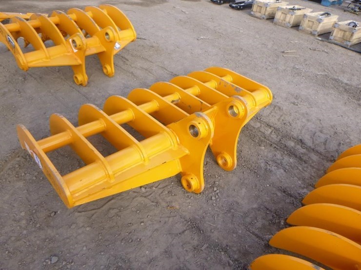 caterpillar-305-image-4