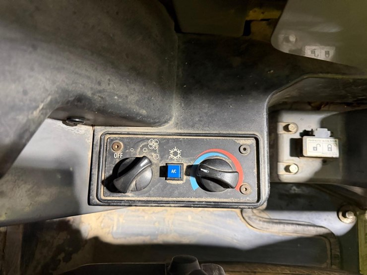 takeuchi-tl250-image-29