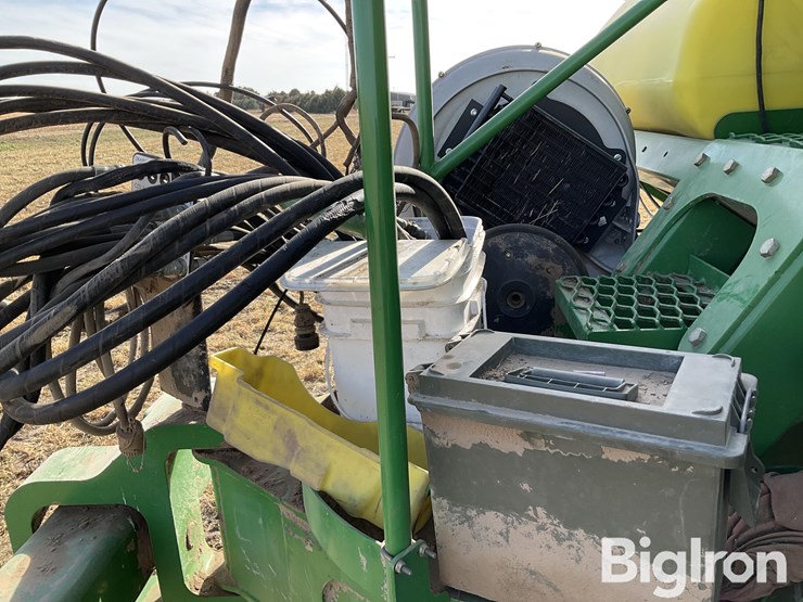 2012-john-deere-dr24-image-18