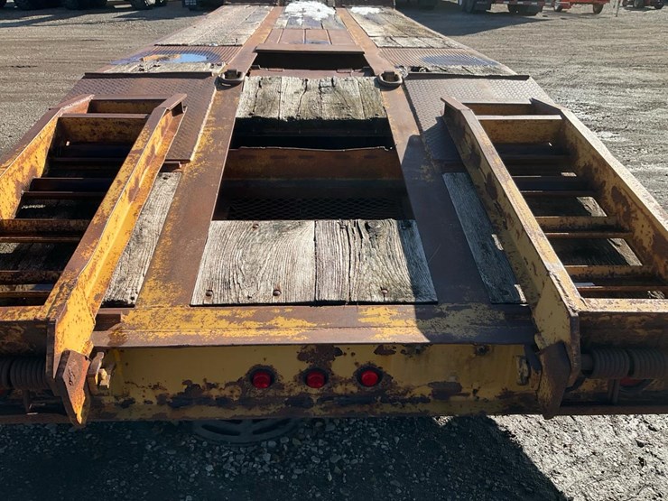 #2100-•-1967-beaver-flatbed-semi-trailer-image-30