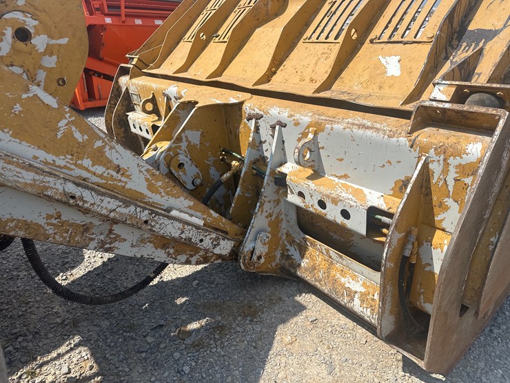 2016-caterpillar-950m-image-21