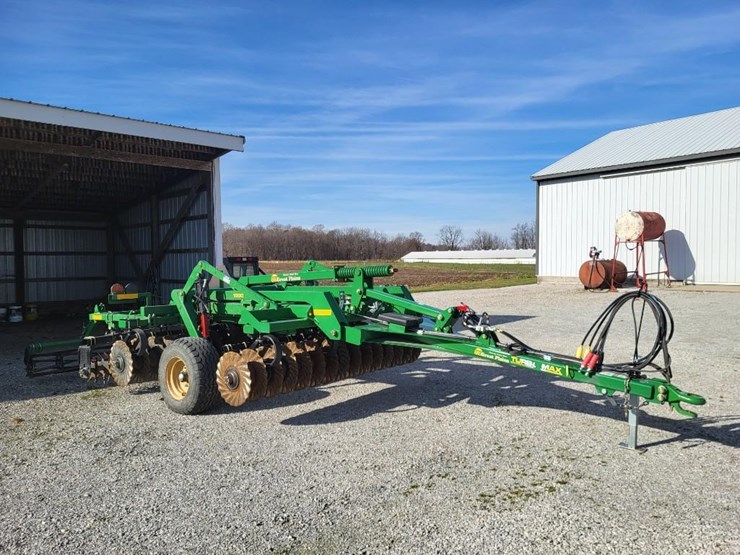 2022-great-plains-1000tm-image-1