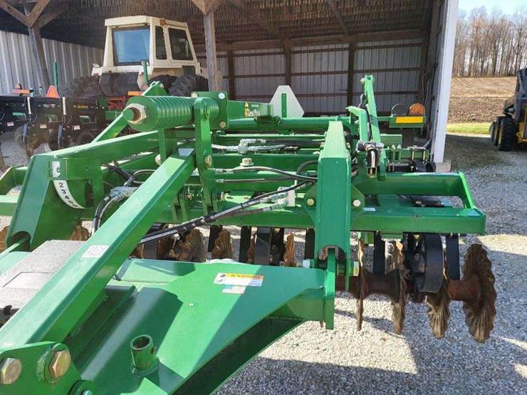 2022-great-plains-1000tm-image-12