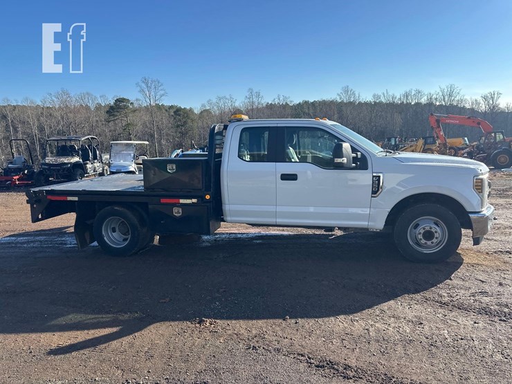 ford-f350-xl-image-7