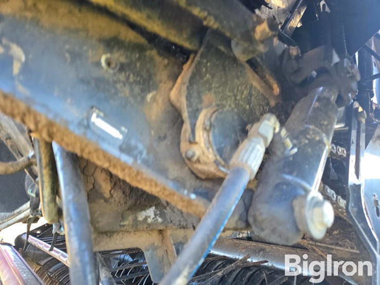 case-ih-rb565-premium-image-17