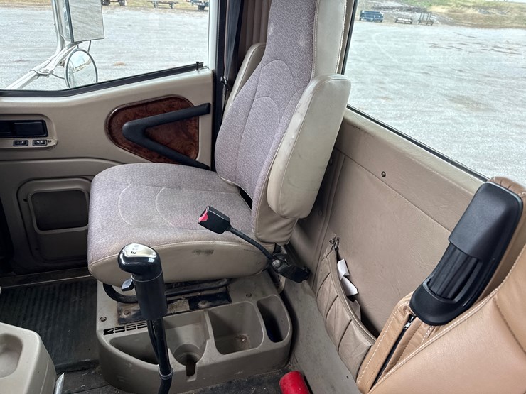 2016-international-9900i-image-29