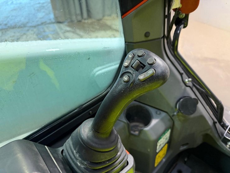 2021-bobcat-t66-image-28