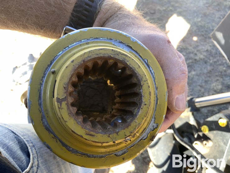 2018-new-holland-750bfia-image-10