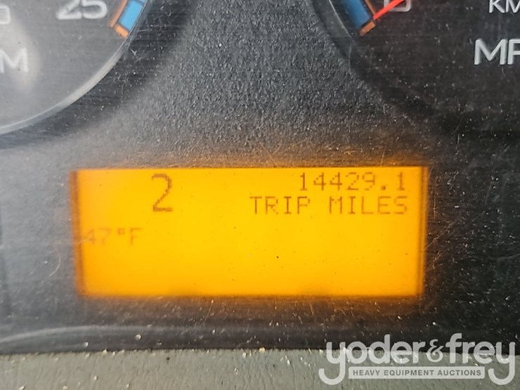 2017-international-8600-image-45