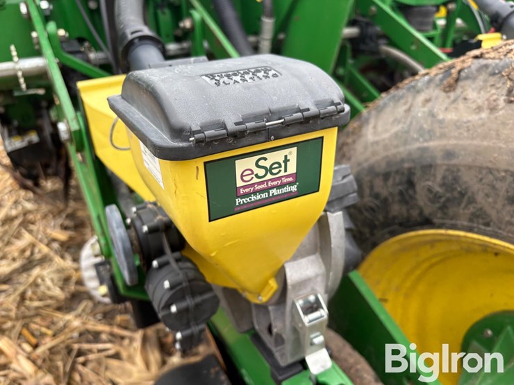 john-deere-1770nt-image-14