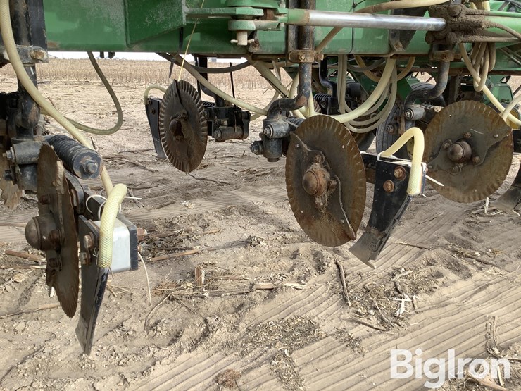 john-deere-7200-image-15