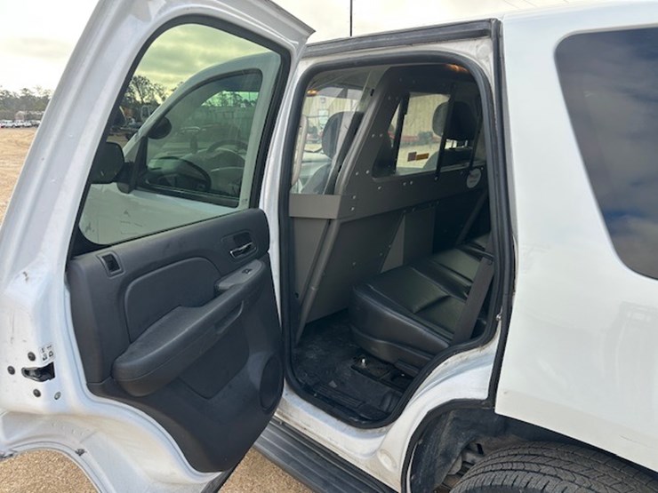 chevrolet-tahoe-image-21