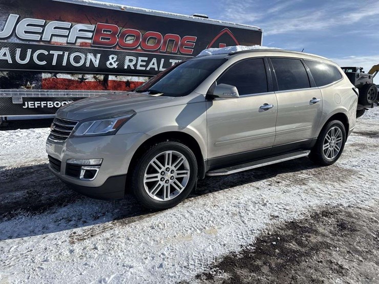 2015-chevrolet-traverse-image-1