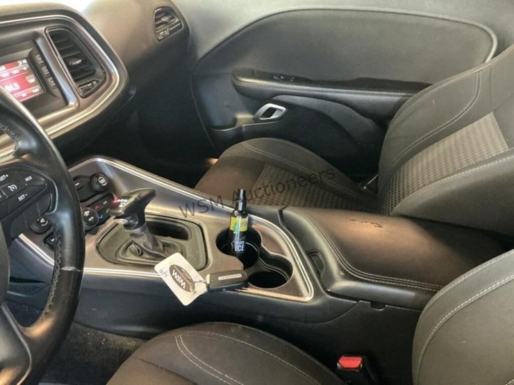 2016-dodge-challenger-sdn-image-18