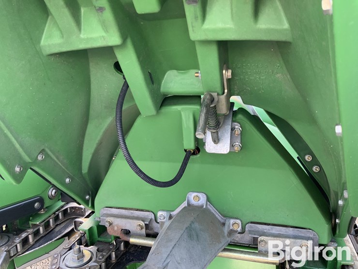 2010-john-deere-608c-image-14