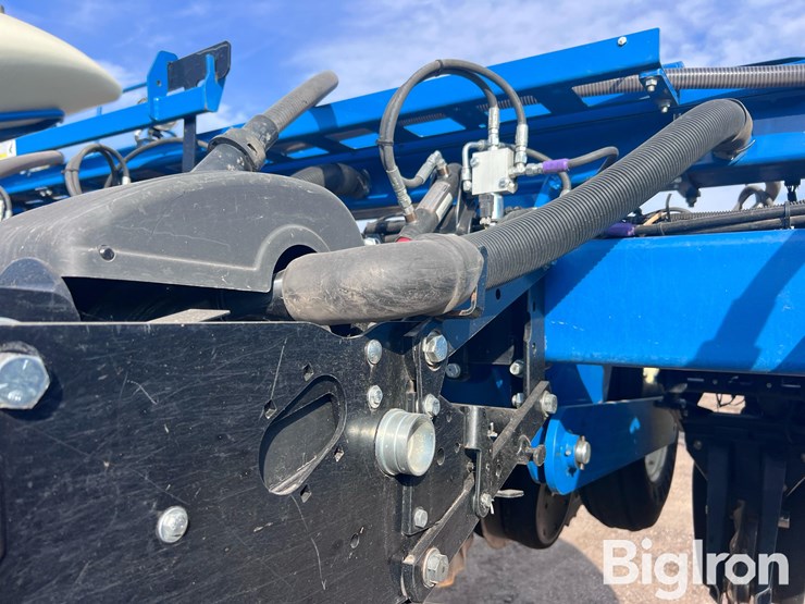2020-kinze-3660-image-11