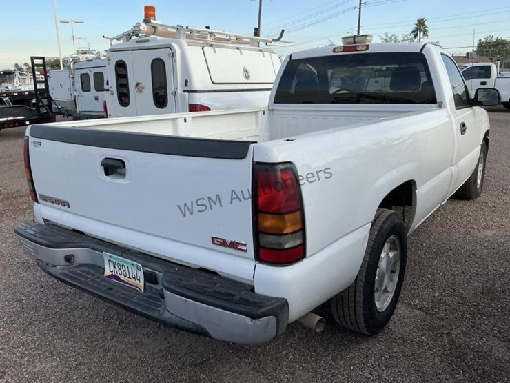 2006-gmc-sierra-1500-image-6