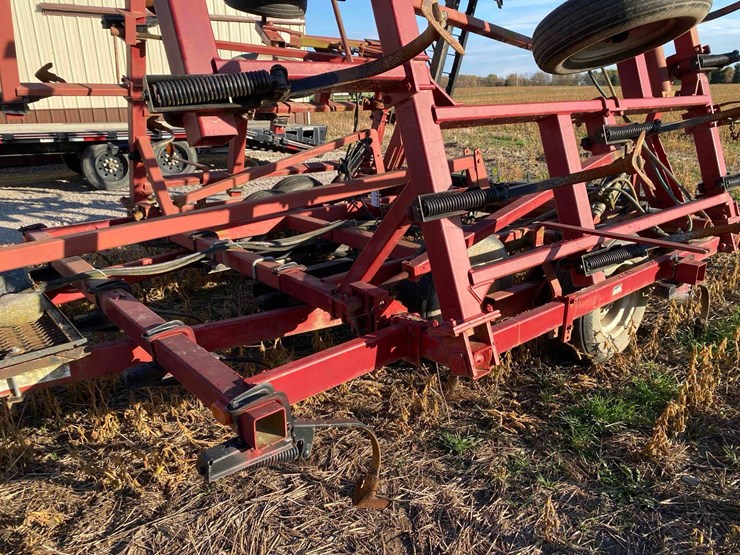 case-ih-4300-image-37