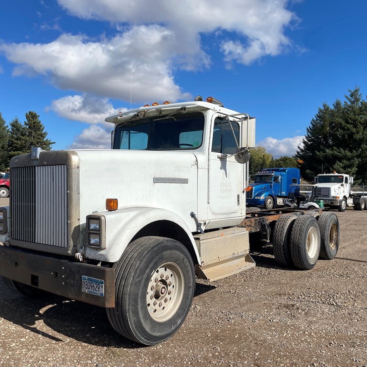 INTERNATIONAL 9300