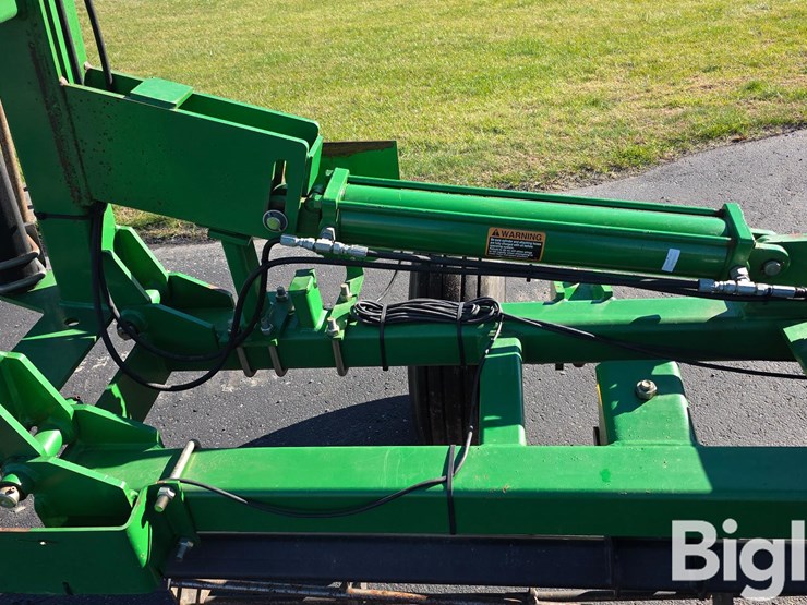 john-deere-200-image-17