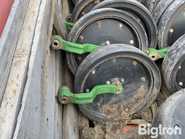 john-deere-26-image-10