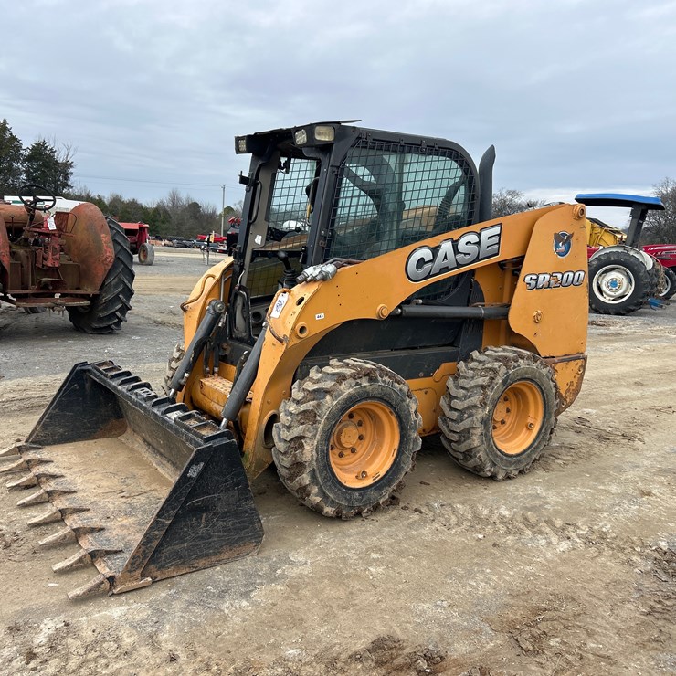 CASE SR200