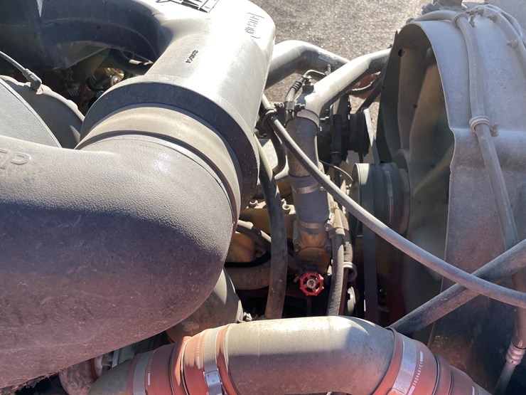 #1110-•-2002-international-5500i-6x4-dump-truck-(has-mn-title)-image-22