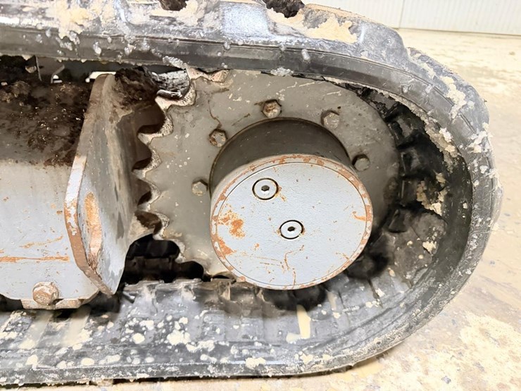 takeuchi-tb230-image-18