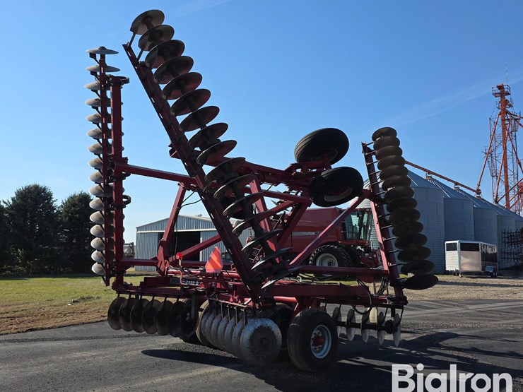 case-ih-3950-image-5