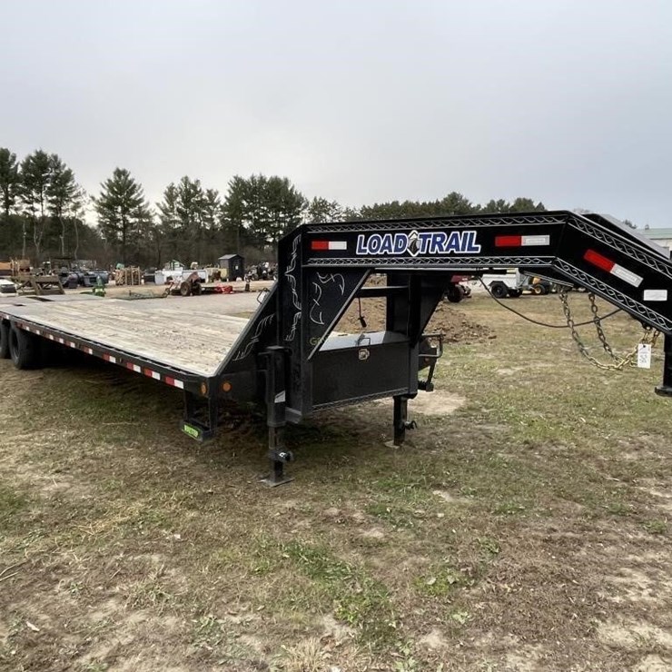 2021 Load Trail 32' Gooseneck Trailer