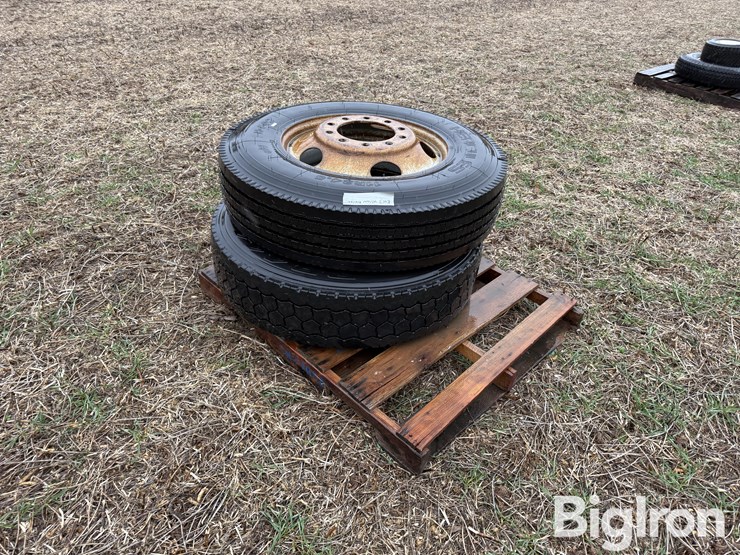 2)-11r24.5-tires-image-3