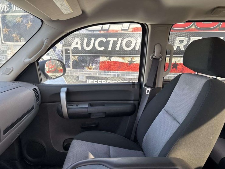 2009-chevrolet-silverado-1500-image-13