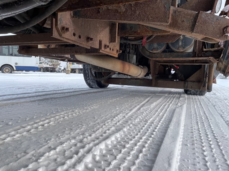 #1164-•-2004-sterling-plow-truck-(has-mn-title)-image-28