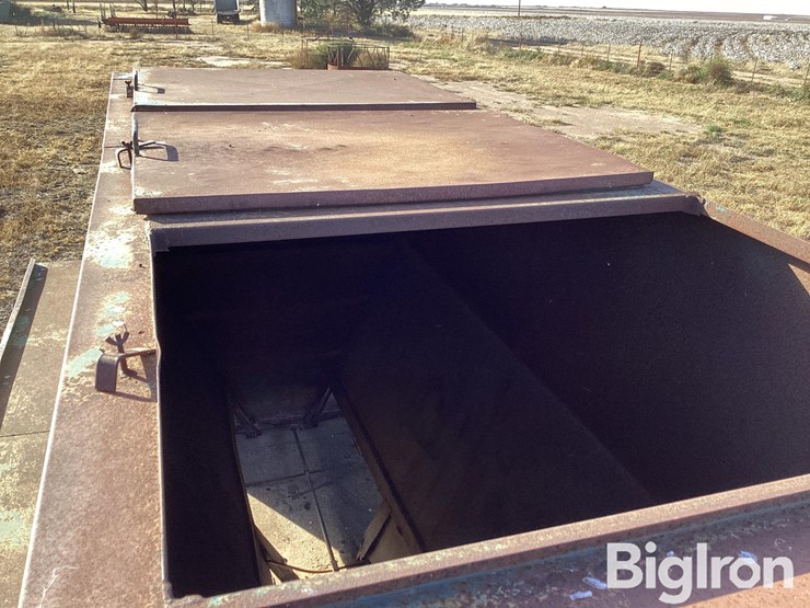 oklahoma-pride-325-bu-t/a-feeder-wagon-image-11