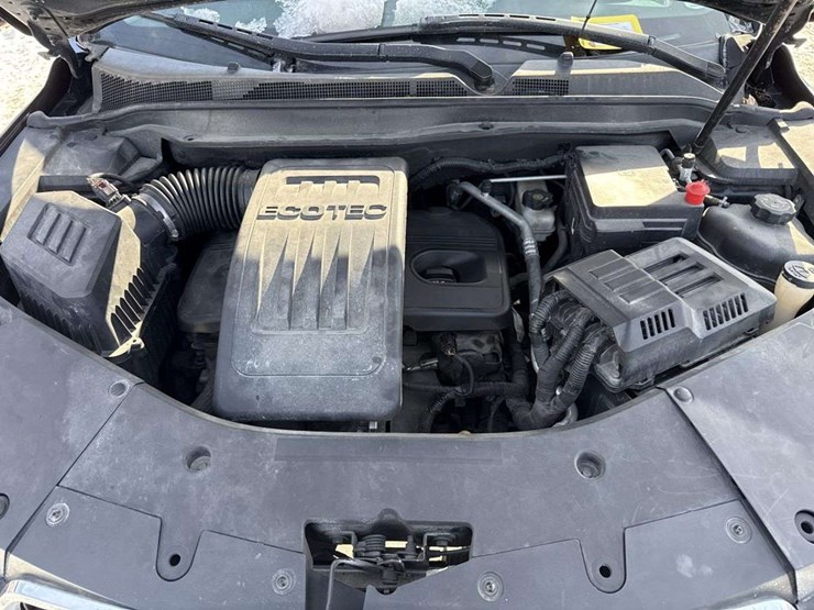 2015-chevrolet-equinox-lt-image-25