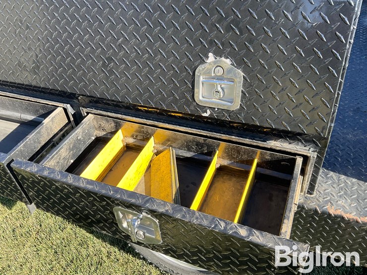 2017-gmc-sierra-2500-image-18