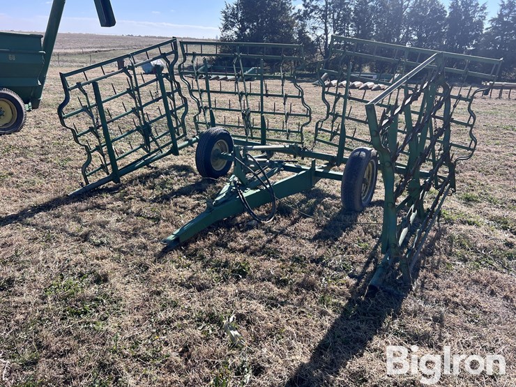 john-deere-24-image-1