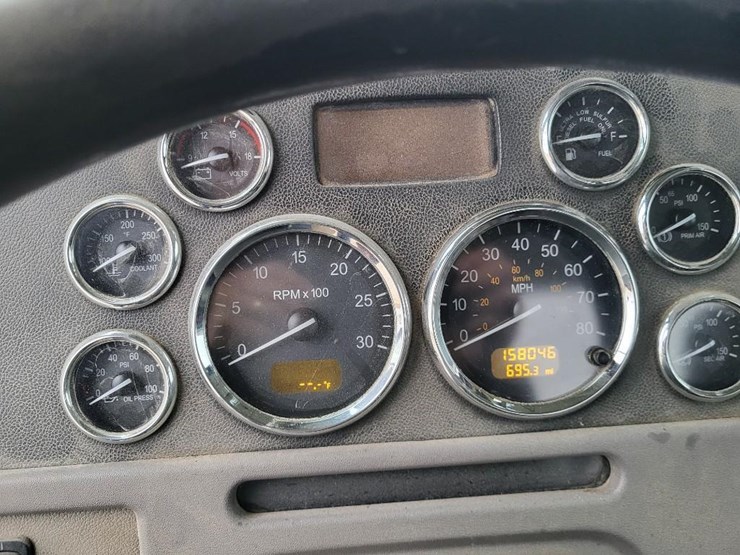 2012-peterbilt-386-image-49