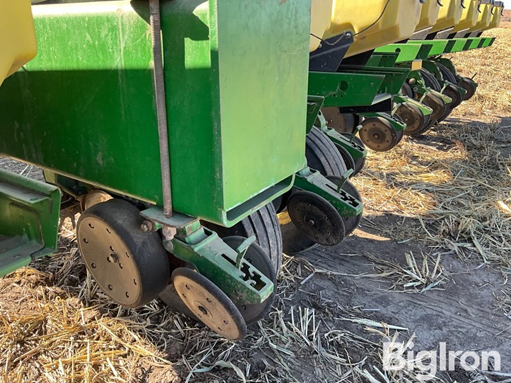 2008-john-deere-1770nt-image-17