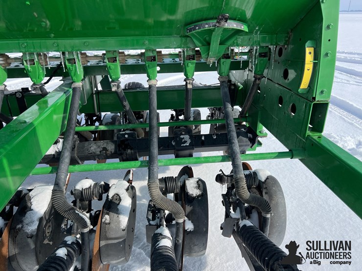 john-deere-1590-image-15