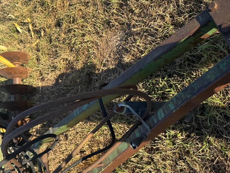 john-deere-230-image-10