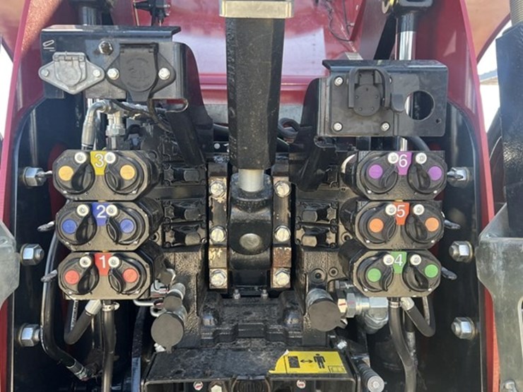 #155-•-2023-steiger-500rt-cvt-image-11