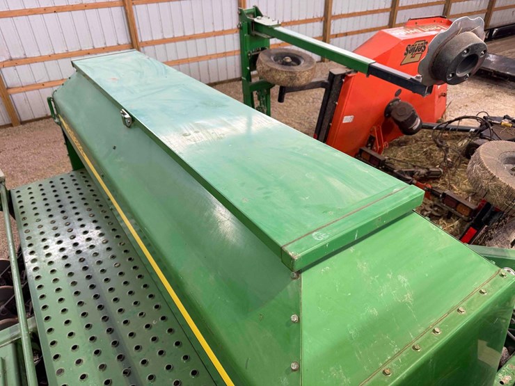 john-deere-1590-image-11