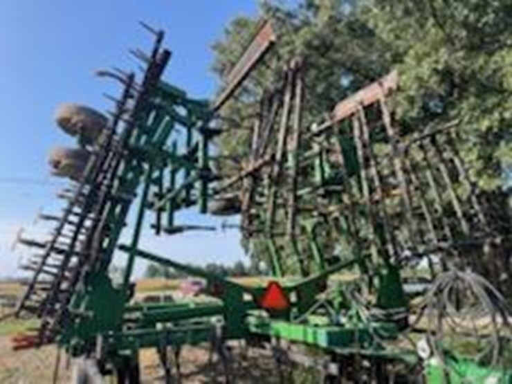 john-deere-2210-image-10