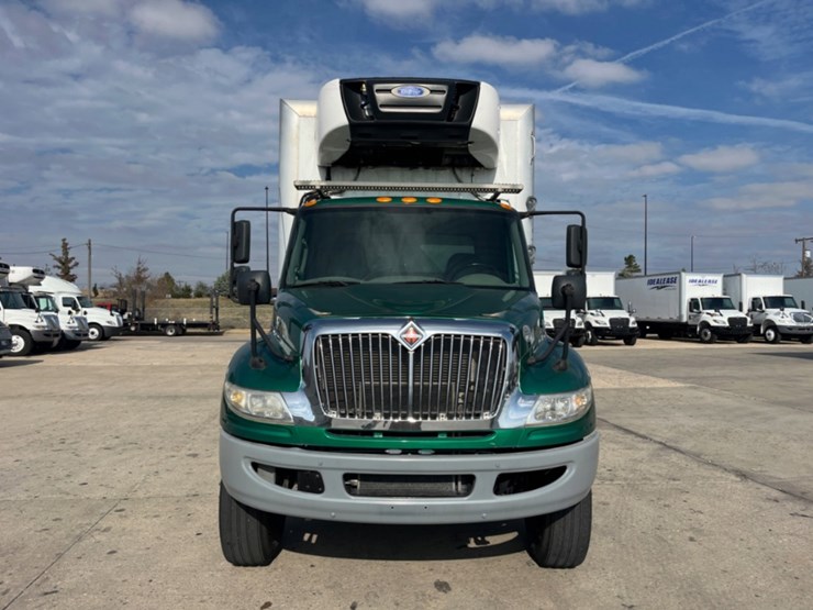 2019-international-durastar-4300-image-2