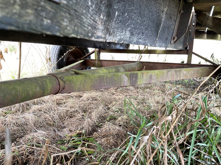 #210-•-16'-hay-rack-on-running-gear-(boyceville,-wi)-image-23