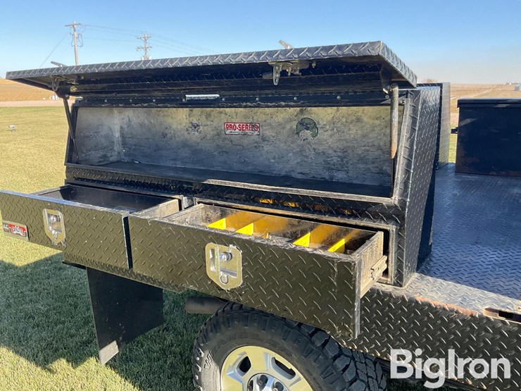 2017-gmc-sierra-2500-image-20