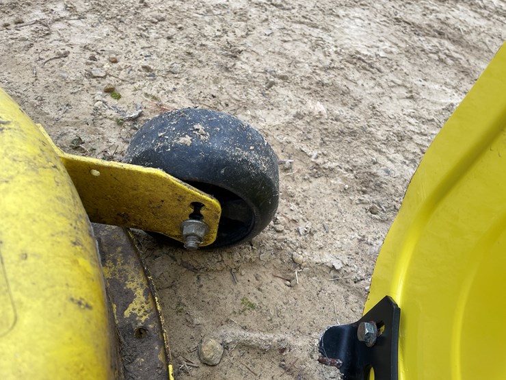 john-deere-x300-image-87