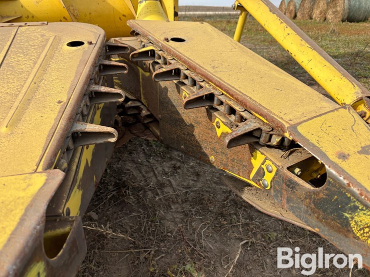 new-holland-1880-image-10